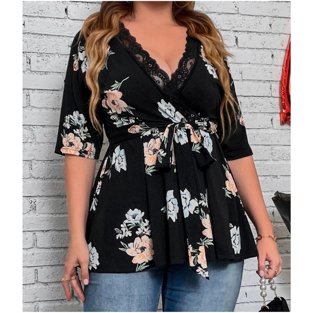 Plus Floral Print Lace Belted Top - Picture 3 of 9
